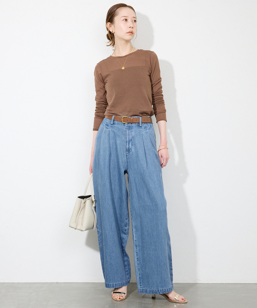 SLOBE IENA(スローブイエナ)の「《4サイズ展開/追加》LEDENIM TUCK TROUSERデニム(デニムパンツ・レディース・ブルー・34/36/38/40)」の4枚目の写真