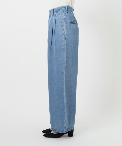 SLOBE IENA(スローブイエナ)の「《4サイズ展開/追加》LEDENIM TUCK TROUSERデニム(デニムパンツ・レディース・ブルー・34/36/38/40)」の6枚目の写真