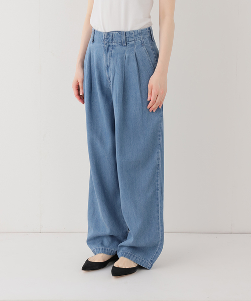 SLOBE IENA(スローブイエナ)の「《4サイズ展開/追加》LEDENIM TUCK TROUSERデニム(デニムパンツ・レディース・ブルー・34/36/38/40)」の17枚目の写真