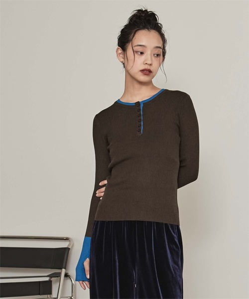 miette(ミエット)の「ハーフボタン配色リブニット(ニット/セーター・レディース・ブラウン/チャコール/ブラック/アイボリー/グレー・FREE)」の9枚目の写真