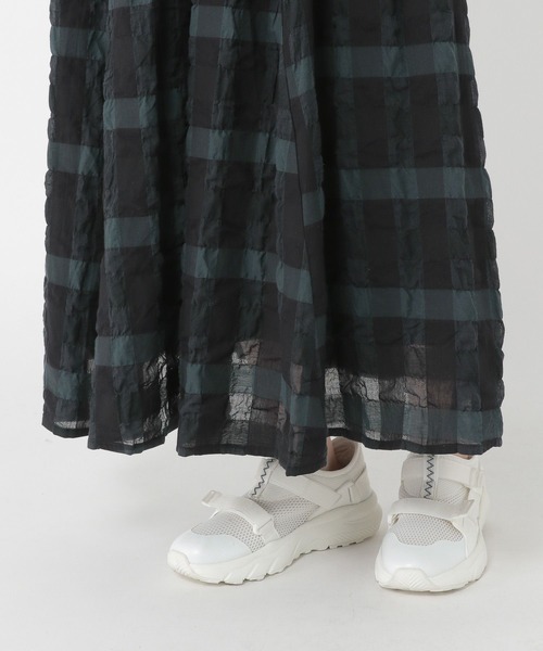 studio CLIP(スタディオクリップ)の「シアーチェックフレアスカート(スカート・レディース・ブラック/キャメル・FREE)」の22枚目の写真