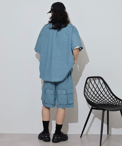 many men many mind（メニーメンメニーマインド）の「MANYMENMANYMINDS セットアップ ピグメント マルチポケット 半袖シャツ＆ショートパンツ（セットアップ・メンズ・ブルー/チャコール/サンドベージュ・L/M）」の20枚目の写真