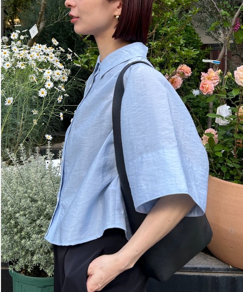 A part by(アパートバイ)の「ワイドスリーブショートシャツ(シャツ/ブラウス・レディース・ネイビー/アイボリー/ブルー系その他3・FREE)」の14枚目の写真