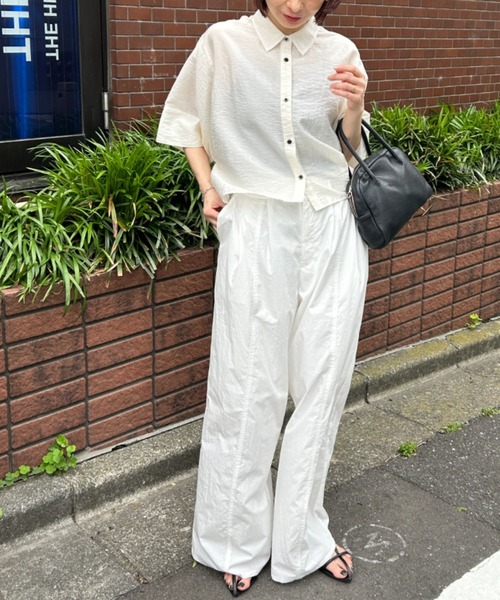 A part by(アパートバイ)の「ワイドスリーブショートシャツ(シャツ/ブラウス・レディース・ネイビー/アイボリー/ブルー系その他3・FREE)」の11枚目の写真