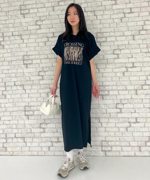 ANAP(アナップ)の「フォトプリント Tシャツ ワンピース(ワンピース・レディース・ブラック/ライトグレー・FREE)」の8枚目の写真