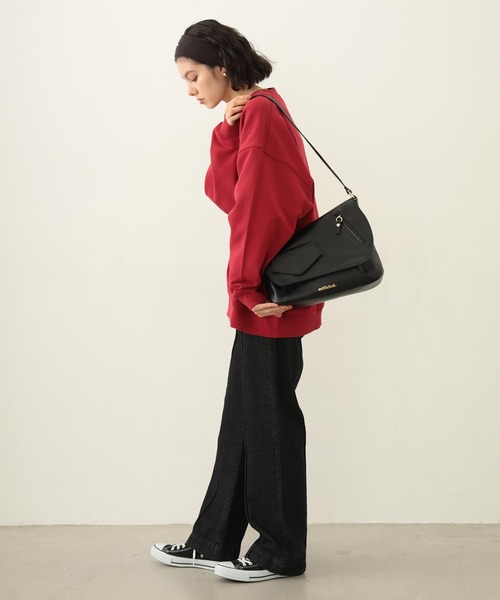MILKFED.（ミルクフェド）の「ASYMMETRY FLAP BAG（ショルダーバッグ・レディース・オフホワイト/ブラック/バーガンディー・ONE SIZE）」の7枚目の写真