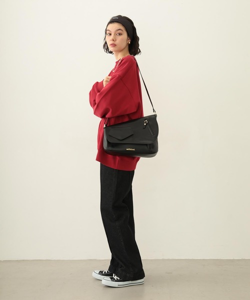MILKFED.（ミルクフェド）の「ASYMMETRY FLAP BAG（ショルダーバッグ・レディース・オフホワイト/ブラック/バーガンディー・ONE SIZE）」の8枚目の写真