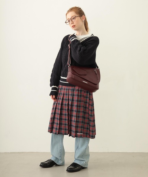 MILKFED.（ミルクフェド）の「ASYMMETRY FLAP BAG（ショルダーバッグ・レディース・オフホワイト/ブラック/バーガンディー・ONE SIZE）」の19枚目の写真
