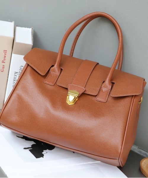 NiiNa(ニーナ)の「【 NiiNa / ニーナ 】高品質牛革2wayダブルポケットハンドレザーバッグ(ショルダーバッグ・レディース・ブラウン/ダークブラウン/ブラック/ブラウン系その他/グレイッシュベージュ/カーキ・FREE)」の4枚目の写真