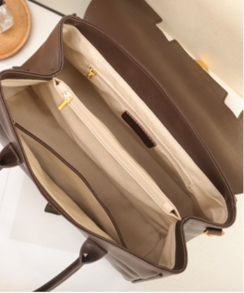 NiiNa(ニーナ)の「【 NiiNa / ニーナ 】高品質牛革2wayダブルポケットハンドレザーバッグ(ショルダーバッグ・レディース・ブラウン/ダークブラウン/ブラック/ブラウン系その他/グレイッシュベージュ/カーキ・FREE)」の12枚目の写真