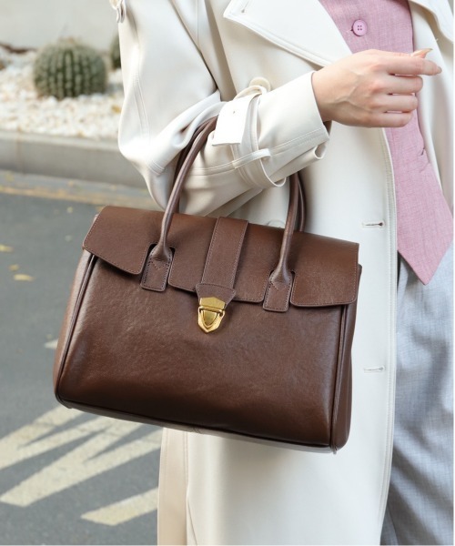 NiiNa(ニーナ)の「【 NiiNa / ニーナ 】高品質牛革2wayダブルポケットハンドレザーバッグ(ショルダーバッグ・レディース・ブラウン/ダークブラウン/ブラック/ブラウン系その他/グレイッシュベージュ/カーキ・FREE)」の8枚目の写真