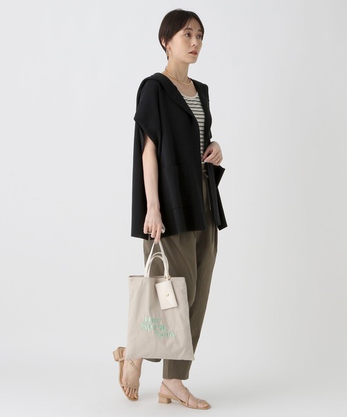 Elura（エルーラ）の「サマープロテクトフードジレ/495592（カーディガン/ボレロ・レディース・ホワイト/ブラック・FREE）」の6枚目の写真