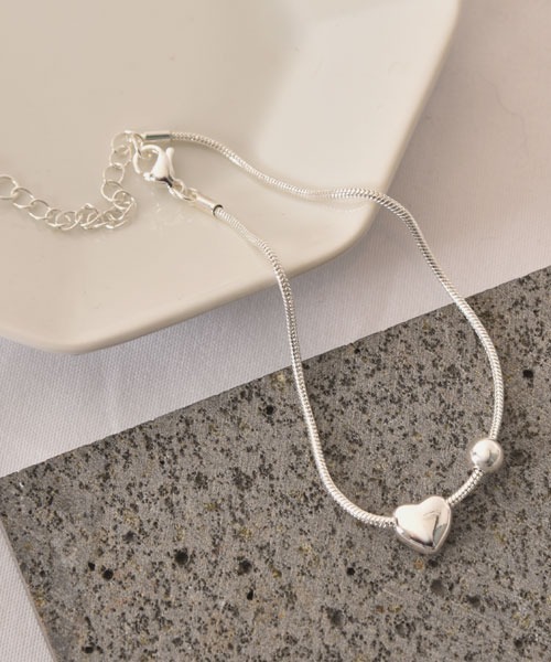 TONE SELECT GOODS（トーンセレクトグッズ）の「【float】ハート モチーフ シンプル シルバー ブレスレット（ブレスレット・レディース・シルバー・FREE）」の4枚目の写真