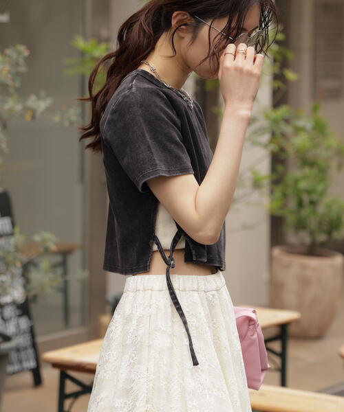 FREE'S MART(フリーズマート)の「ヴィンテージ加工サイドベルトT(Tシャツ/カットソー・レディース・ブラック/ホワイト/ブラウン・FREE)」の1枚目の写真