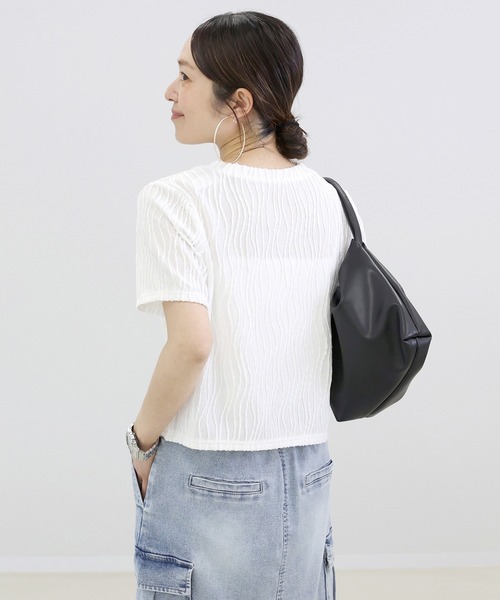 Aletta vita(アレッタビータ)の「ウェーブジャガード半袖プルオーバー(Tシャツ/カットソー・レディース・ブラック/オフホワイト・M)」の16枚目の写真