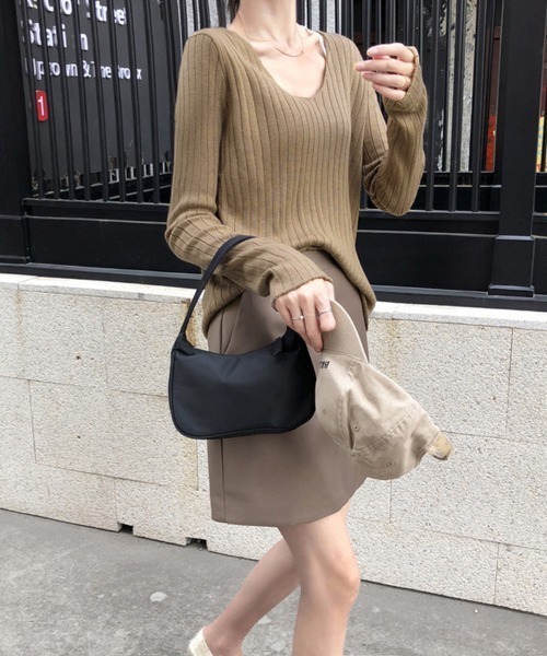 shoppinggo(ショッピングゴー)の「ニットセーター春物 レディース 長袖 Vネック(Tシャツ/カットソー・レディース・キャメル/グレー/ブラウン/ベージュ/ブラック・FREE)」の16枚目の写真
