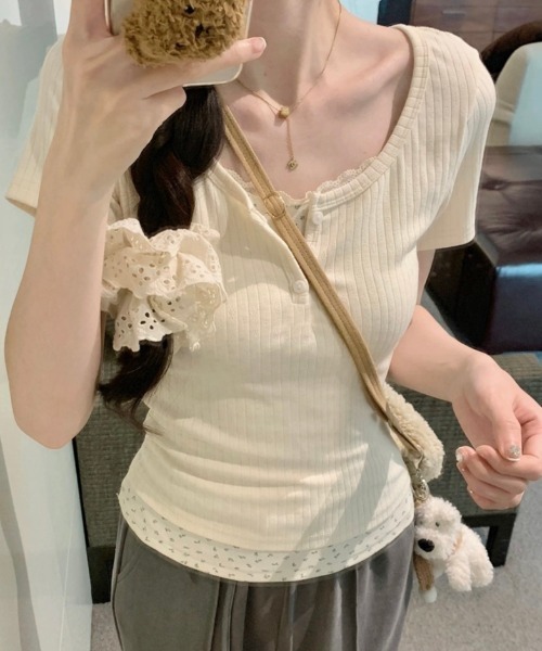 LADY LIKE(レディライク)の「ヘンリーネックレイヤード風半袖トップス(Tシャツ/カットソー・レディース・ネイビー/アイボリー/サックスブルー・M/S/L)」の9枚目の写真