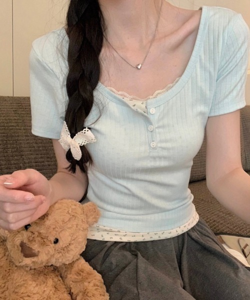 LADY LIKE(レディライク)の「ヘンリーネックレイヤード風半袖トップス(Tシャツ/カットソー・レディース・ネイビー/アイボリー/サックスブルー・M/S/L)」の14枚目の写真