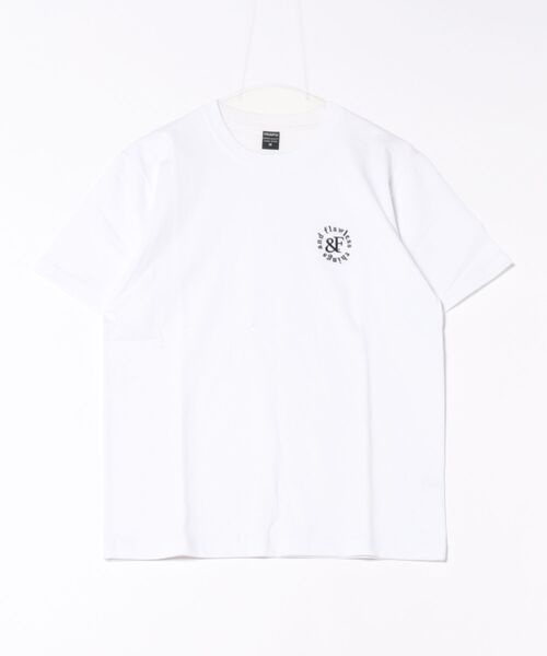B'day(ビーデイ)の「ヘヴィウェイト天竺 ワンポイント刺繍 半袖 クルーネック コットン100%(Tシャツ/カットソー・メンズ・ブラック/ホワイト/グレイッシュベージュ・LARGE/MEDIUM)」の1枚目の写真