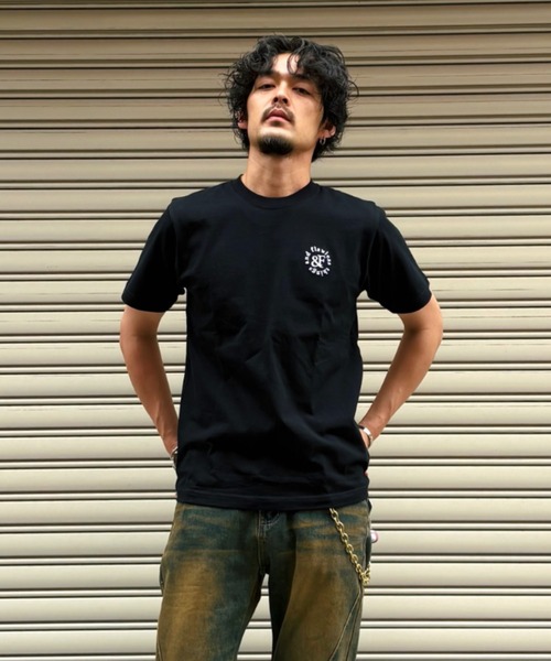 B'day(ビーデイ)の「ヘヴィウェイト天竺 ワンポイント刺繍 半袖 クルーネック コットン100%(Tシャツ/カットソー・メンズ・ブラック/ホワイト/グレイッシュベージュ・LARGE/MEDIUM)」の6枚目の写真