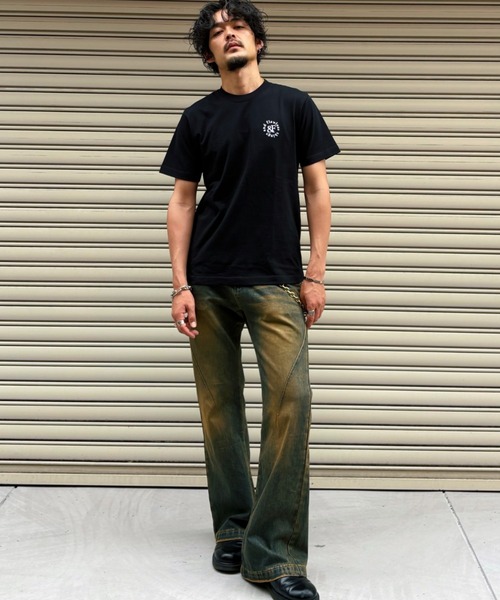 B'day(ビーデイ)の「ヘヴィウェイト天竺 ワンポイント刺繍 半袖 クルーネック コットン100%(Tシャツ/カットソー・メンズ・ブラック/ホワイト/グレイッシュベージュ・LARGE/MEDIUM)」の8枚目の写真