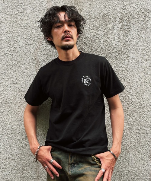 B'day(ビーデイ)の「ヘヴィウェイト天竺 ワンポイント刺繍 半袖 クルーネック コットン100%(Tシャツ/カットソー・メンズ・ブラック/ホワイト/グレイッシュベージュ・LARGE/MEDIUM)」の10枚目の写真