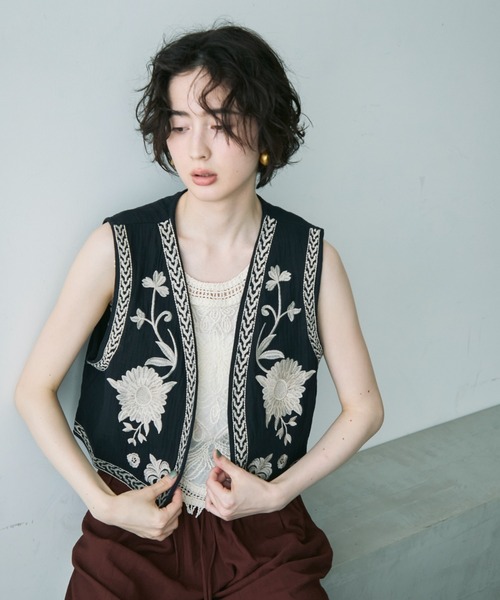 合馬公式アカウント1様PLEATS PLEASE チェック ベスト ボタニカル セール】 【人気ボタニカル柄／セットアップ可能】ボタニカル