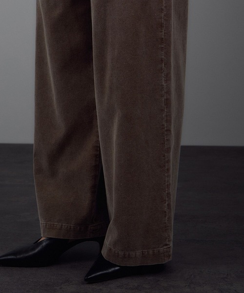 SALON adam et rope'(サロン アダム エ ロペ)の「フェードコーデュロイパンツ / セットアップ対応(その他パンツ・レディース・ピンク/ブラウン/チャコールグレー・M/S)」の6枚目の写真