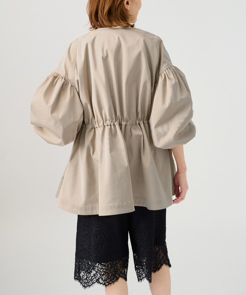 VERMEIL par iena（ヴェルメイユパーイエナ）の「《追加》ノーカラーギャザーZIPブルゾン（その他アウター・レディース・ブラック/ベージュ/ネイビー・FREE）」の8枚目の写真