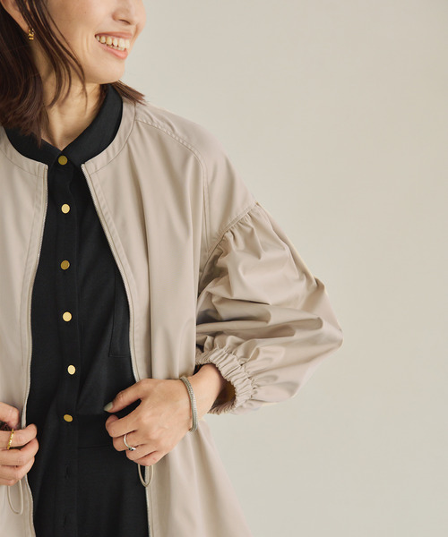 VERMEIL par iena（ヴェルメイユパーイエナ）の「《追加》ノーカラーギャザーZIPブルゾン（その他アウター・レディース・ブラック/ベージュ/ネイビー・FREE）」の20枚目の写真