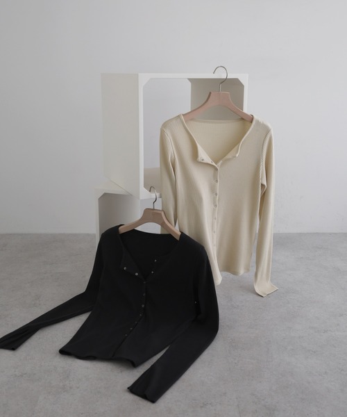 andme（アンドミー）の「セルフカットリブスナップボタン長袖カーディガントップス（カーディガン/ボレロ・レディース・キナリ/スミクロ/杢グレー/ダークブラウン/ブラック・M）」の6枚目の写真