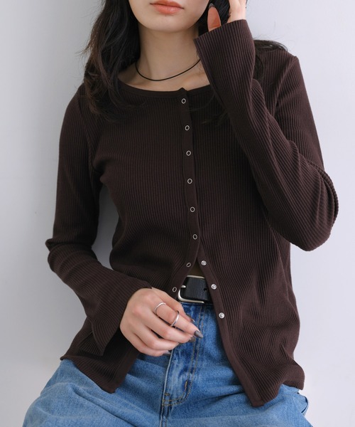 andme（アンドミー）の「セルフカットリブスナップボタン長袖カーディガントップス（カーディガン/ボレロ・レディース・キナリ/スミクロ/杢グレー/ダークブラウン/ブラック・M）」の17枚目の写真