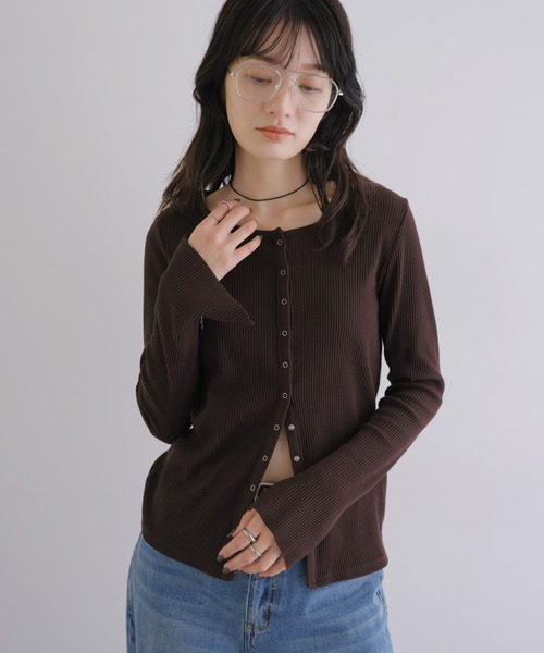 andme（アンドミー）の「セルフカットリブスナップボタン長袖カーディガントップス（カーディガン/ボレロ・レディース・キナリ/スミクロ/杢グレー/ダークブラウン/ブラック・M）」の16枚目の写真