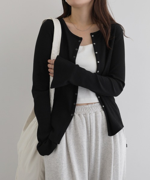andme（アンドミー）の「セルフカットリブスナップボタン長袖カーディガントップス（カーディガン/ボレロ・レディース・キナリ/スミクロ/杢グレー/ダークブラウン/ブラック・M）」の9枚目の写真