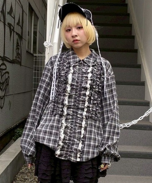 Candy Stripper（キャンディストリッパー）の「CHECK FRILL ジャケット（ノーカラージャケット・レディース・ベージュ/レッド/ブラック・FREE）」の4枚目の写真