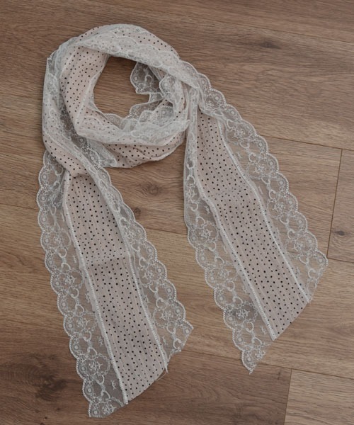 VIBGYOR Women（ヴィブジョー　ウィメン）の「【resonance】ドット柄 レース シースルー ストール/スカーフリボン【マルチウェイ】（ストール/ショール・レディース・ブラック/オフホワイト/ベージュ・FREE）」の6枚目の写真