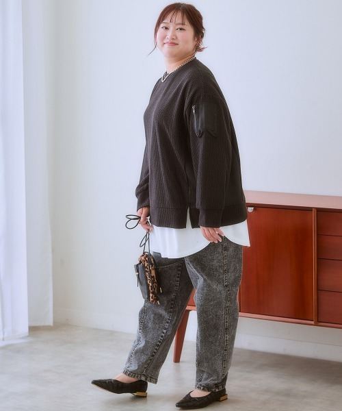 SMILE LAND(スマイルランド)の「<大きいサイズ>異素材使い袖ポケット変わりカノコカットソープルオーバー(Tシャツ/カットソー・レディース・ブラック/ブラウン系・5L/4L/3L/LL/L)」の10枚目の写真