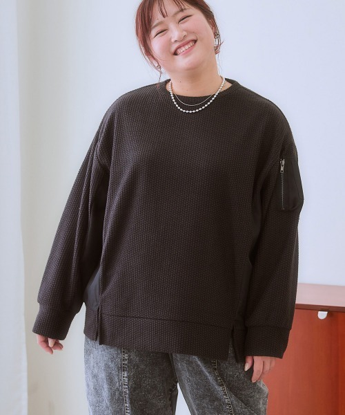 SMILE LAND(スマイルランド)の「<大きいサイズ>異素材使い袖ポケット変わりカノコカットソープルオーバー(Tシャツ/カットソー・レディース・ブラック/ブラウン系・5L/4L/3L/LL/L)」の11枚目の写真