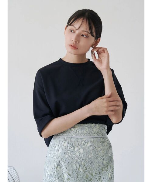 TONAL(トーナル)の「Vガゼットブラウス(シャツ/ブラウス・レディース・オフホワイト/ネイビー/ブラウン/ライトブルー・MEDIUM)」の4枚目の写真