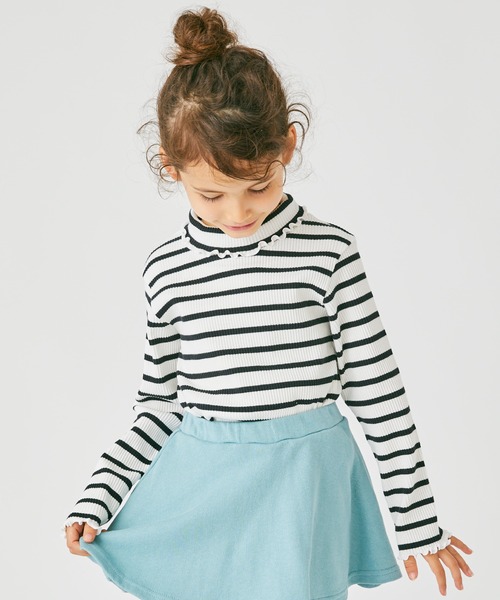 ever closet（エバークローゼット）の「タートルネック  リブトップス（Tシャツ/カットソー・キッズ・グレー系その他/ブラック/ピンク系その他/ブルー系その他4/ブラック系その他/ホワイト系その他/ベージュ系その他/ブラウン/ホワイト/ベージュ/ピンク/ワインレッド/グリーン系その他/ラベンダー/ミント・80ｃｍ/90cm/100cm/110cm/120cm/130cm/140cm/150cm/160cm）」の3枚目の写真