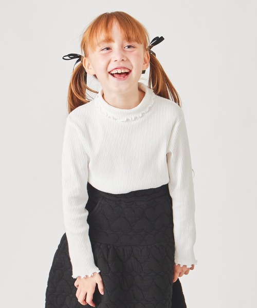 ever closet（エバークローゼット）の「タートルネック  リブトップス（Tシャツ/カットソー・キッズ・グレー系その他/ブラック/ピンク系その他/ブルー系その他4/ブラック系その他/ホワイト系その他/ベージュ系その他/ブラウン/ホワイト/ベージュ/ピンク/ワインレッド/グリーン系その他/ラベンダー/ミント・80ｃｍ/90cm/100cm/110cm/120cm/130cm/140cm/150cm/160cm）」の2枚目の写真