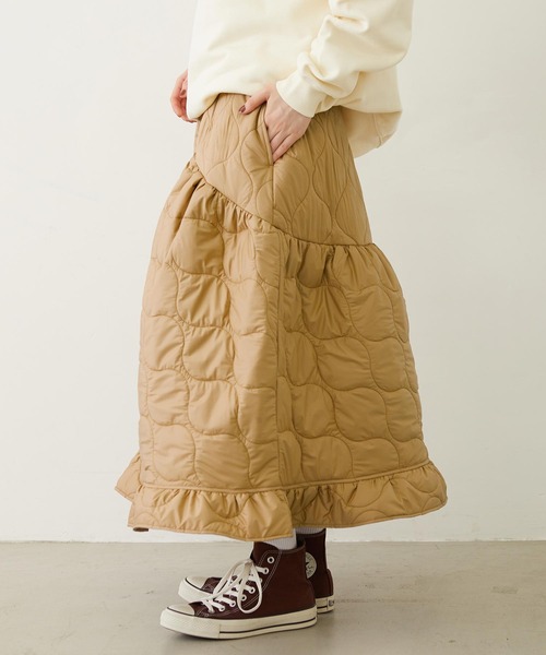 MILKFED.(ミルクフェド)の「QUILTED FLARED SKIRT(スカート・レディース・ブラック/オリーブ/ベージュ・ONE SIZE)」の5枚目の写真