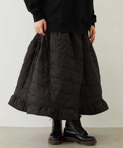 MILKFED.(ミルクフェド)の「QUILTED FLARED SKIRT(スカート・レディース・ブラック/オリーブ/ベージュ・ONE SIZE)」の18枚目の写真