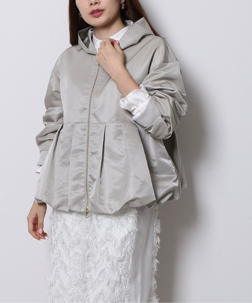 Re.Verofonna（ヴェロフォンナ）の「バルーンツイルパーカー（パーカー・レディース・ブラック/ネイビー/グレイッシュベージュ・MEDIUM）」の3枚目の写真