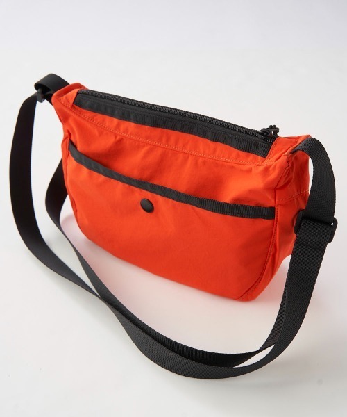 Kappa(カッパ)の「撥水ショルダーバッグ(ショルダーバッグ・レディース・ブラック/ベージュ/オレンジ・FREE)」の19枚目の写真