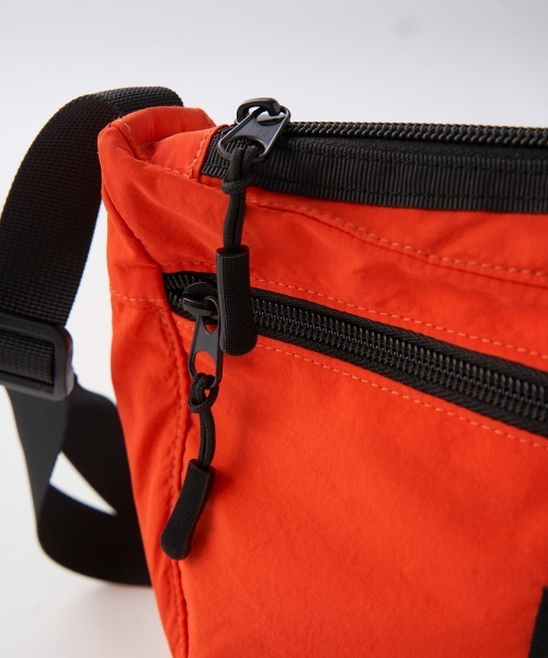 Kappa(カッパ)の「撥水ショルダーバッグ(ショルダーバッグ・レディース・ブラック/ベージュ/オレンジ・FREE)」の22枚目の写真