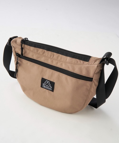 Kappa(カッパ)の「撥水ショルダーバッグ(ショルダーバッグ・レディース・ブラック/ベージュ/オレンジ・FREE)」の11枚目の写真