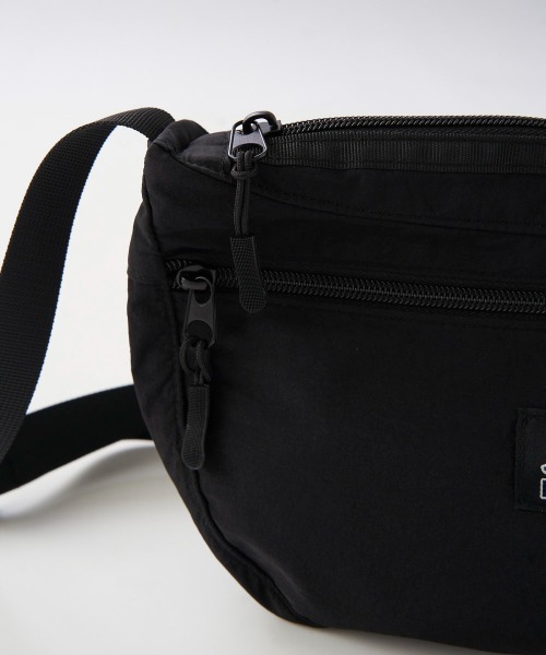 Kappa(カッパ)の「撥水ショルダーバッグ(ショルダーバッグ・レディース・ブラック/ベージュ/オレンジ・FREE)」の8枚目の写真