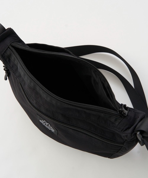 Kappa(カッパ)の「撥水ショルダーバッグ(ショルダーバッグ・レディース・ブラック/ベージュ/オレンジ・FREE)」の10枚目の写真