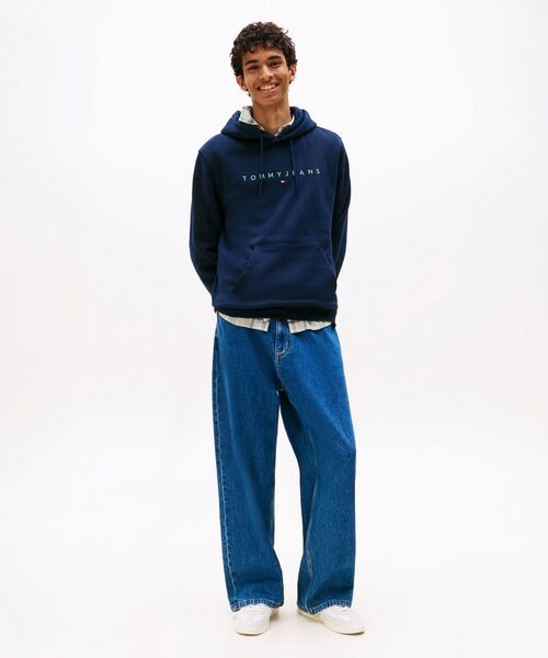 tommy jeans(トミー ジーンズ)の「レギュラーライナーロゴパーカー(スウェット・メンズ・エメラルド/ブルー/ライトグレー・SMALL/LARGE/X-LARGE/MEDIUM)」の5枚目の写真